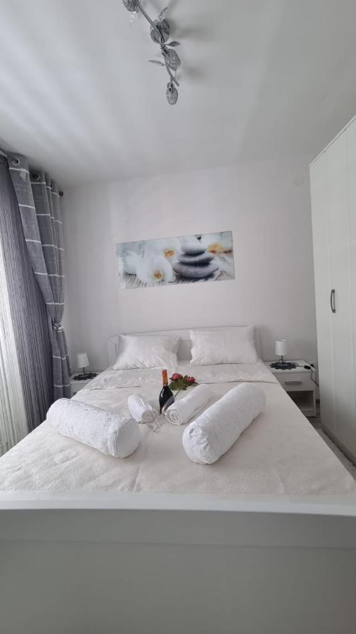 Nikol Apartman *